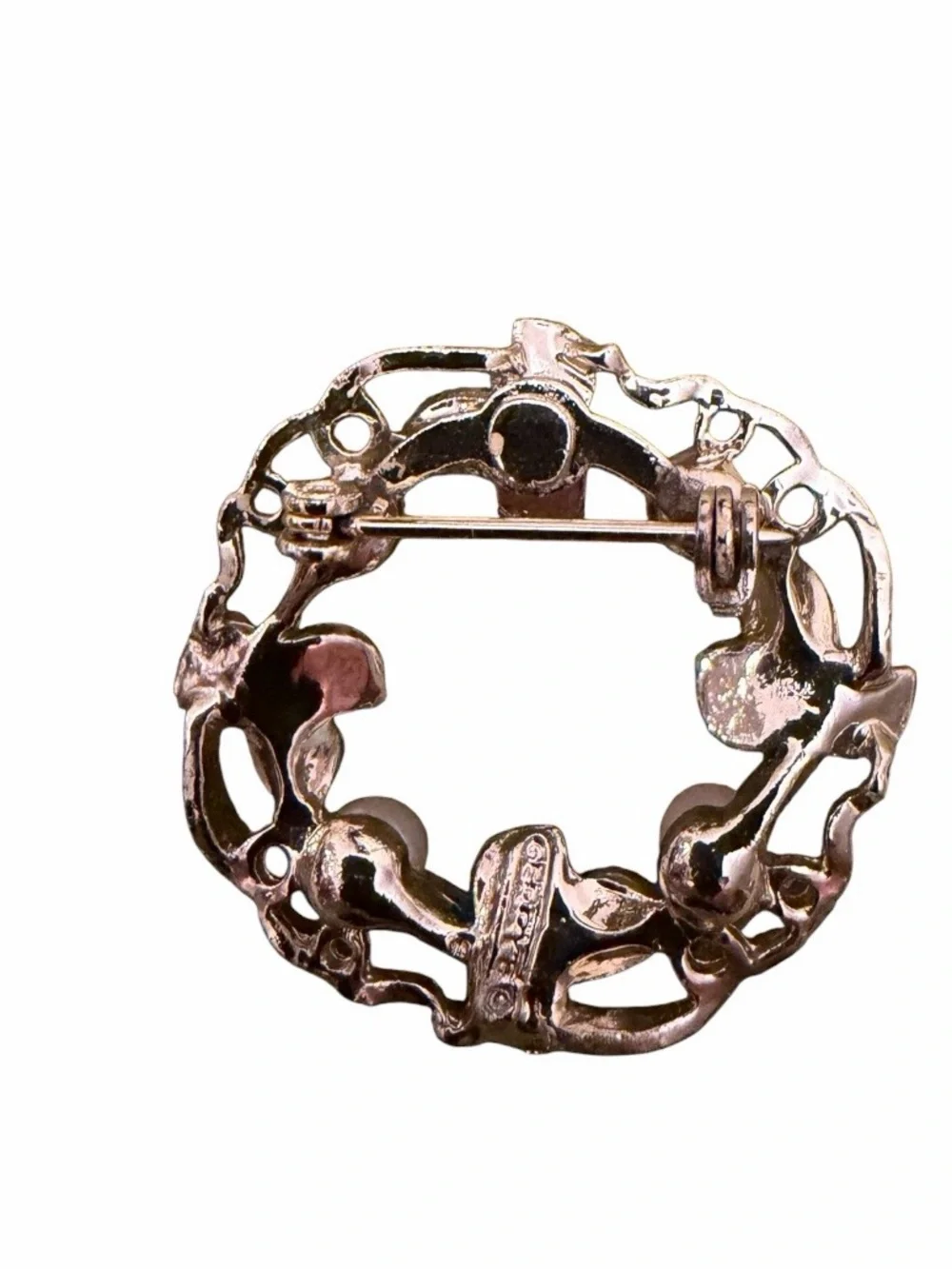 Gerry’s Vintage 60’s Gold-Tone Green Enamel Pearl Wreath Brooch
